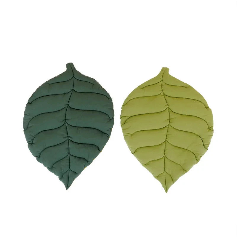 leaf shaped plush mat for pets