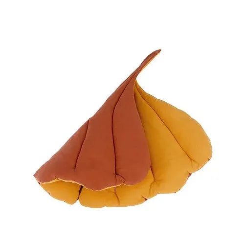 leaf shaped plush mat for pets